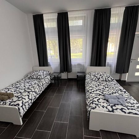 Cozy Apartment In เลเวอร์คูเซน ภายนอก รูปภาพ
