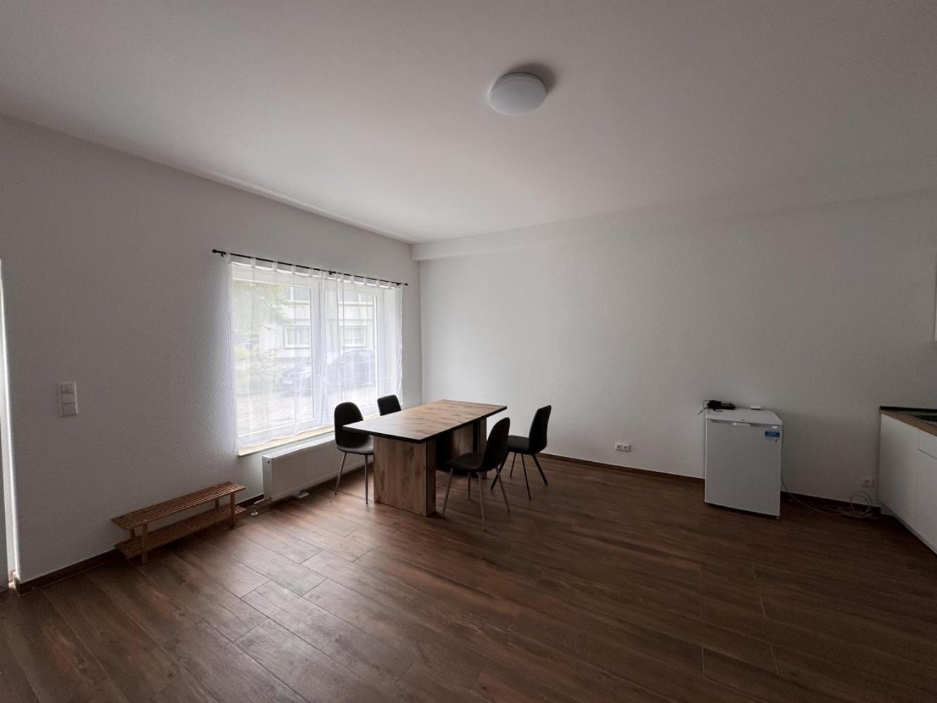 Cozy Apartment In เลเวอร์คูเซน ภายนอก รูปภาพ