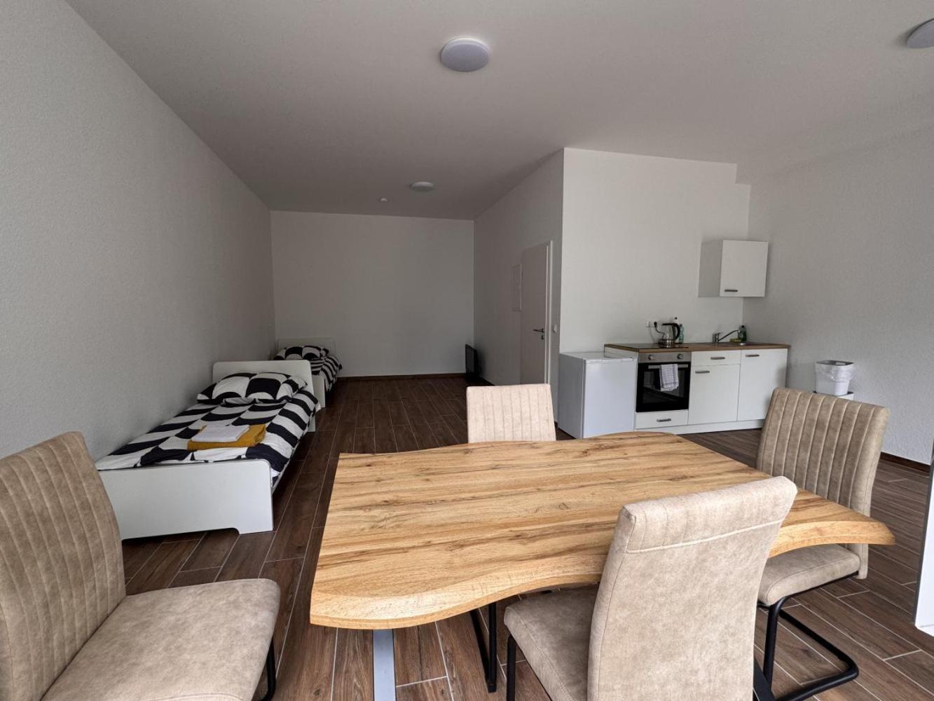 Cozy Apartment In เลเวอร์คูเซน ภายนอก รูปภาพ