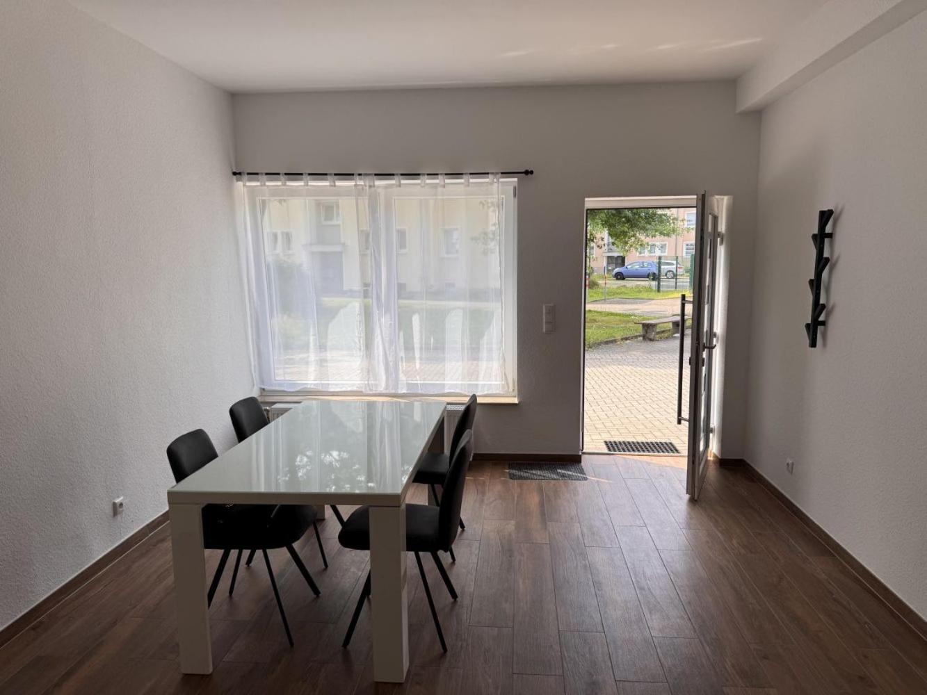 Cozy Apartment In เลเวอร์คูเซน ภายนอก รูปภาพ