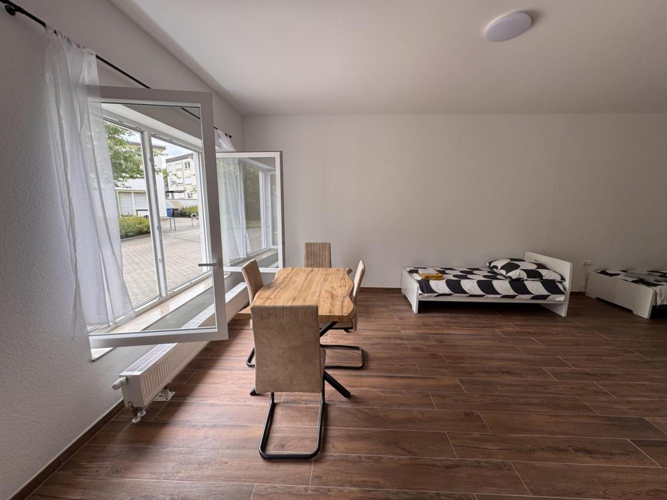 Cozy Apartment In เลเวอร์คูเซน ภายนอก รูปภาพ