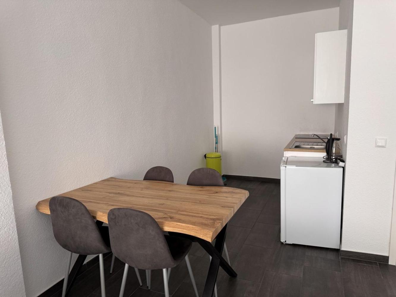 Cozy Apartment In เลเวอร์คูเซน ภายนอก รูปภาพ